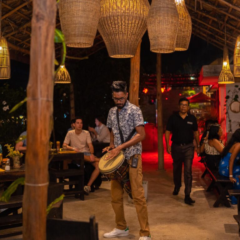 Top 5 Kandy Restaurants Sri Lanka - Bucketlisting travel blog